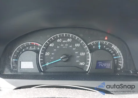 2014 Toyota Camry Xle z USA, uszkodzony, nr VIN 4T1BF1FK2EU392500